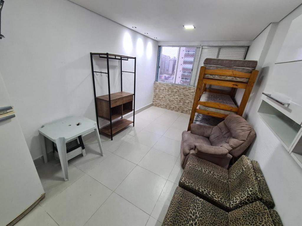 Kitnet Guilhermina Frente Feirinha E Mar Praia Grande  Ngoại thất bức ảnh