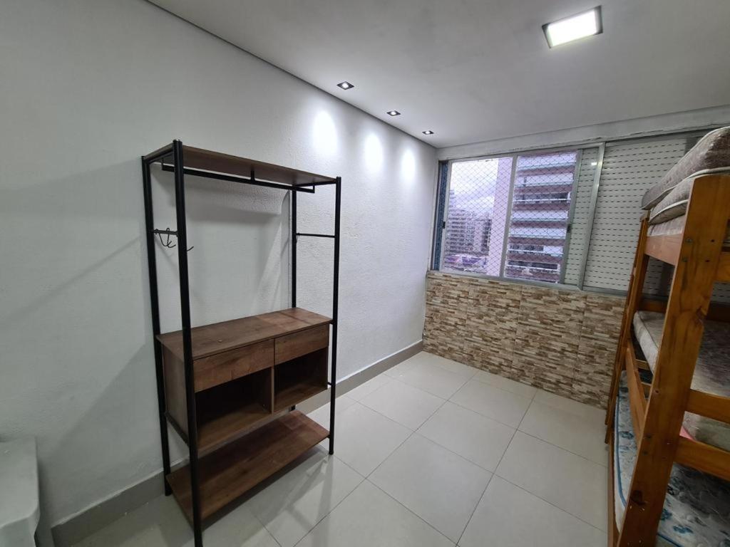 Kitnet Guilhermina Frente Feirinha E Mar Praia Grande  Ngoại thất bức ảnh